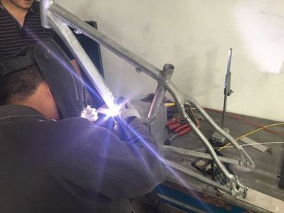 從“單車變摩托”到“炮塔銑床” 民間發(fā)明的科技狂歡與實(shí)用主義